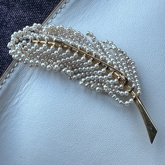 Vintage Faux Pearl Leaf Statement Brooch - Picture 2 of 7
